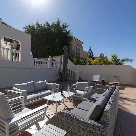 Belkis Costa Adeje (Tenerife)