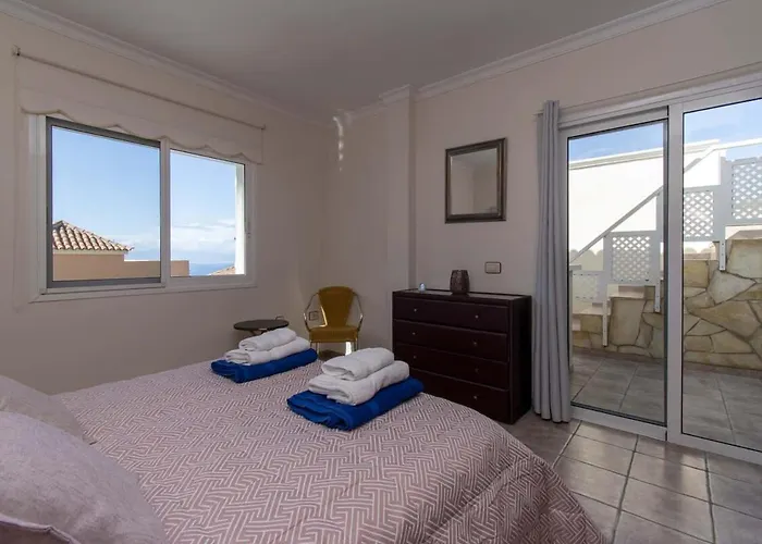 Belkis Costa Adeje (Tenerife)