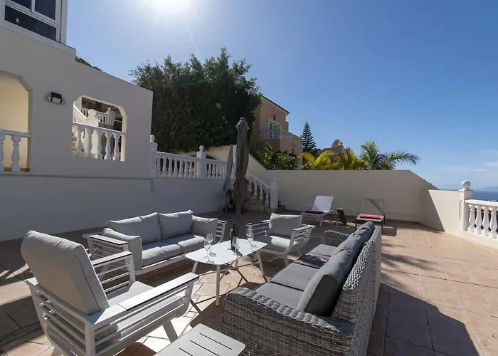 Belkis Costa Adeje (Tenerife)