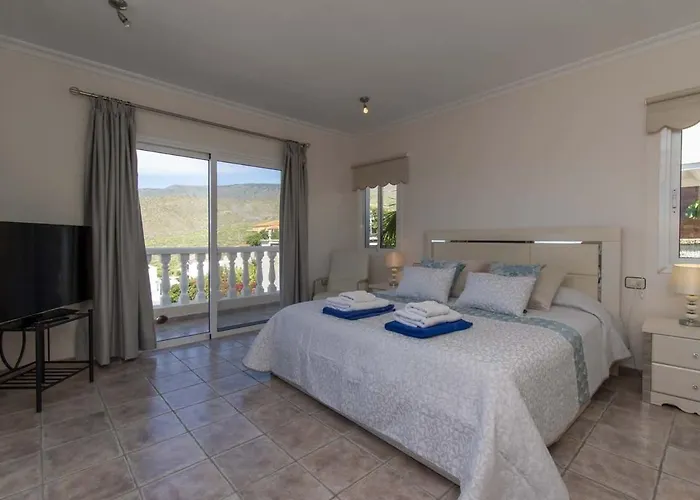 Belkis Costa Adeje (Tenerife)